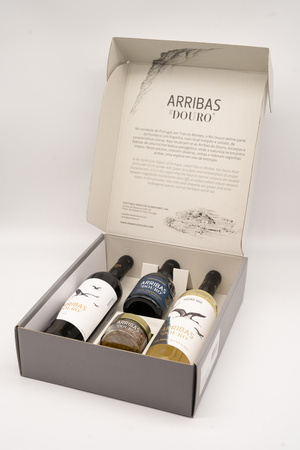 WINO ARRIBAS DO DOURO 2 WINA + GIFT BOX 2 X 0,75L B WY C WY