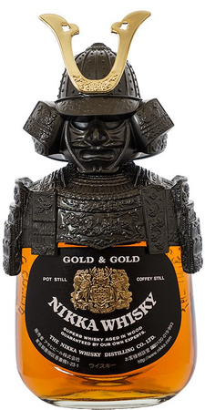 WHISKY NIKKA GOLD&GOLD KABUTO SAMURAI BOTTLE 0,75L 43%