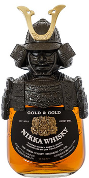 WHISKY NIKKA GOLD&GOLD KABUTO SAMURAI BOTTLE 0,75L 43%