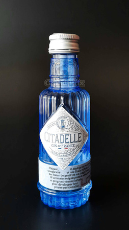 GIN CITADELLE 0,05L 44% MINIATURKA